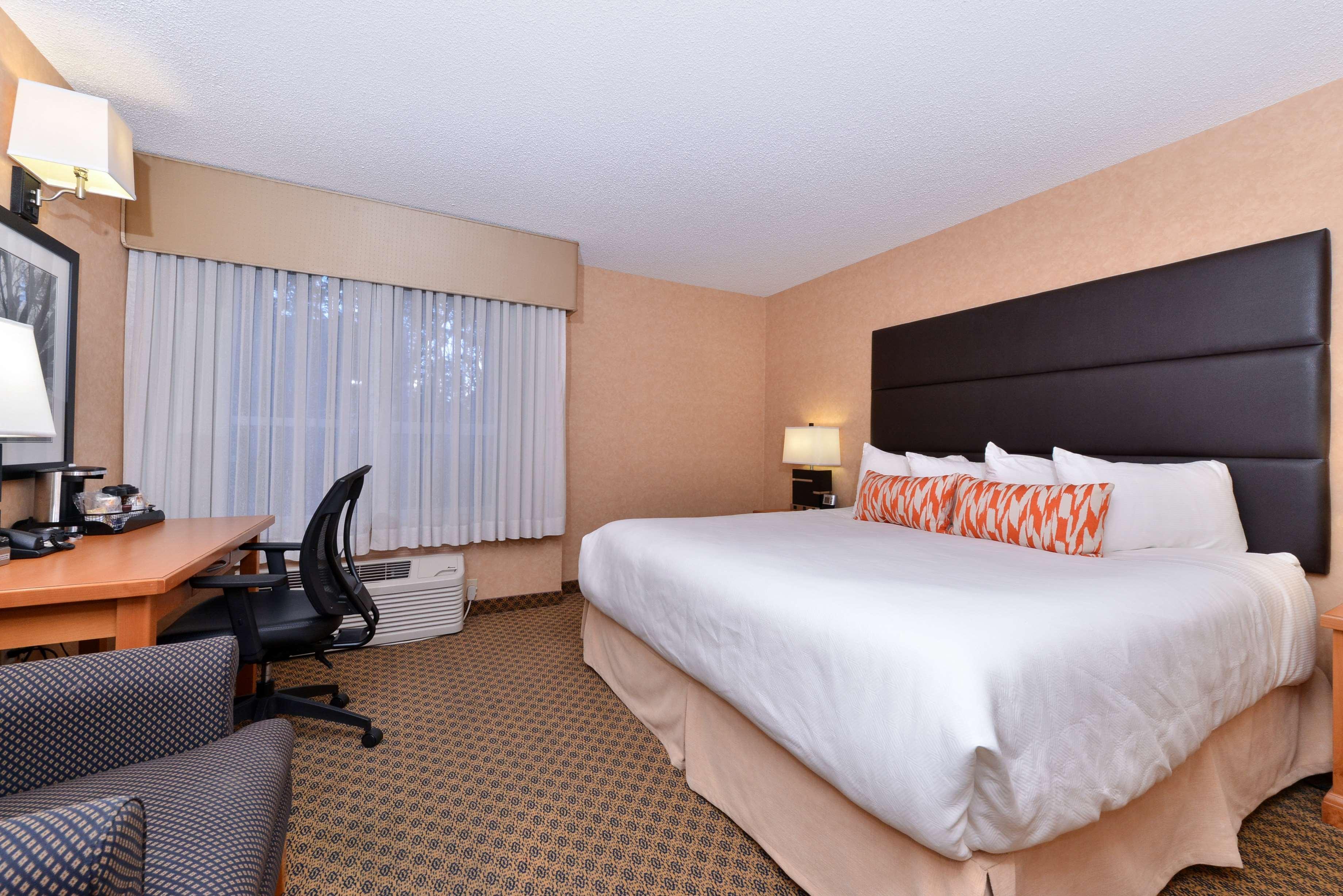 Best Western Plus Regency Inn And Conference Centre Abbotsford Exteriör bild