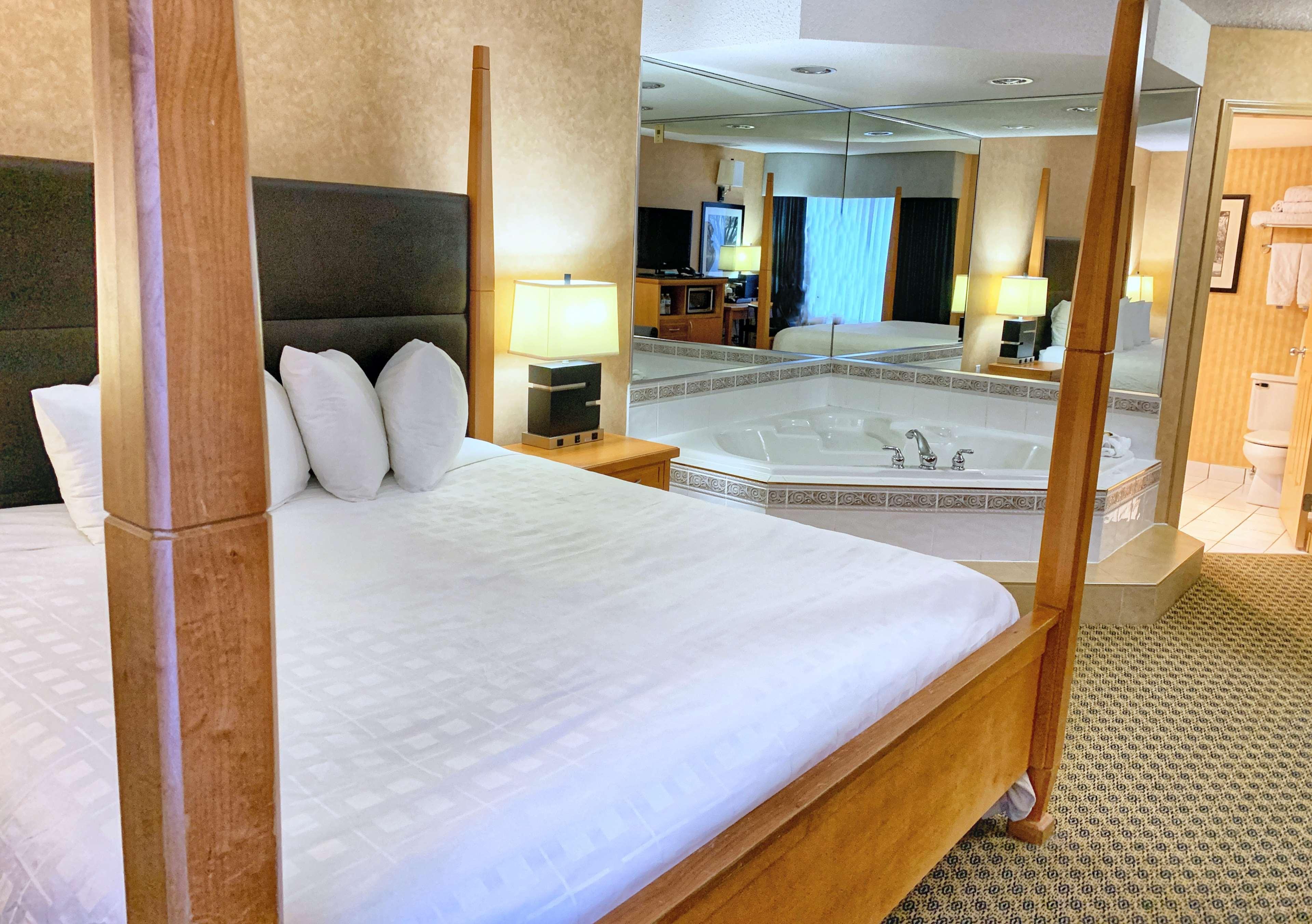 Best Western Plus Regency Inn And Conference Centre Abbotsford Exteriör bild