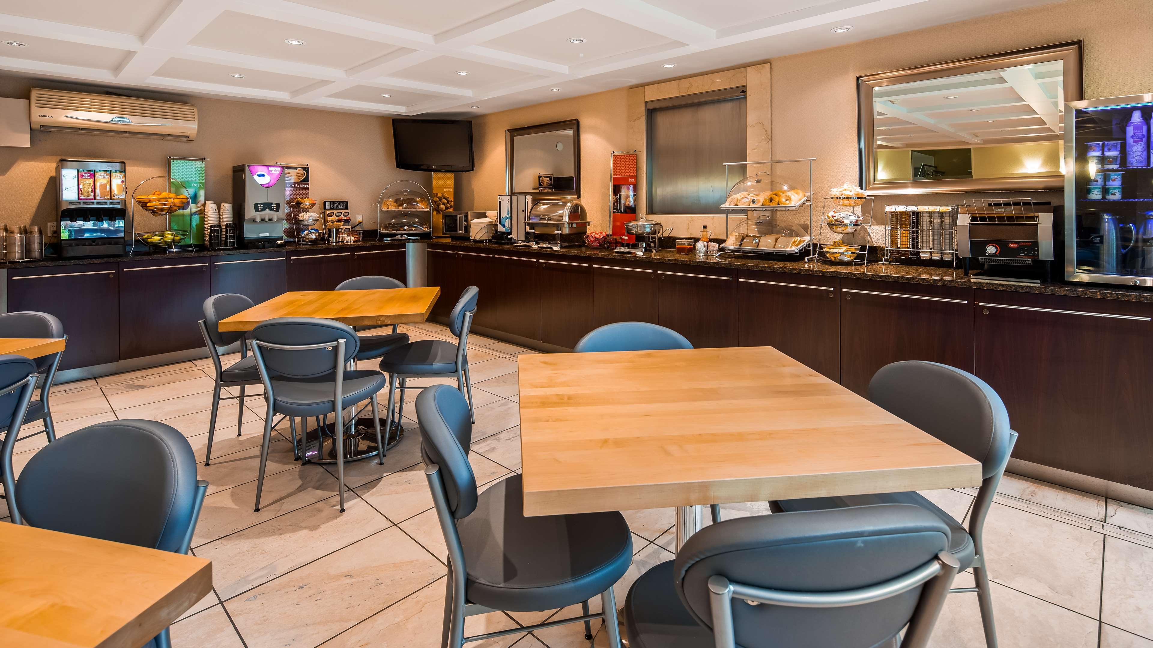 Best Western Plus Regency Inn And Conference Centre Abbotsford Exteriör bild