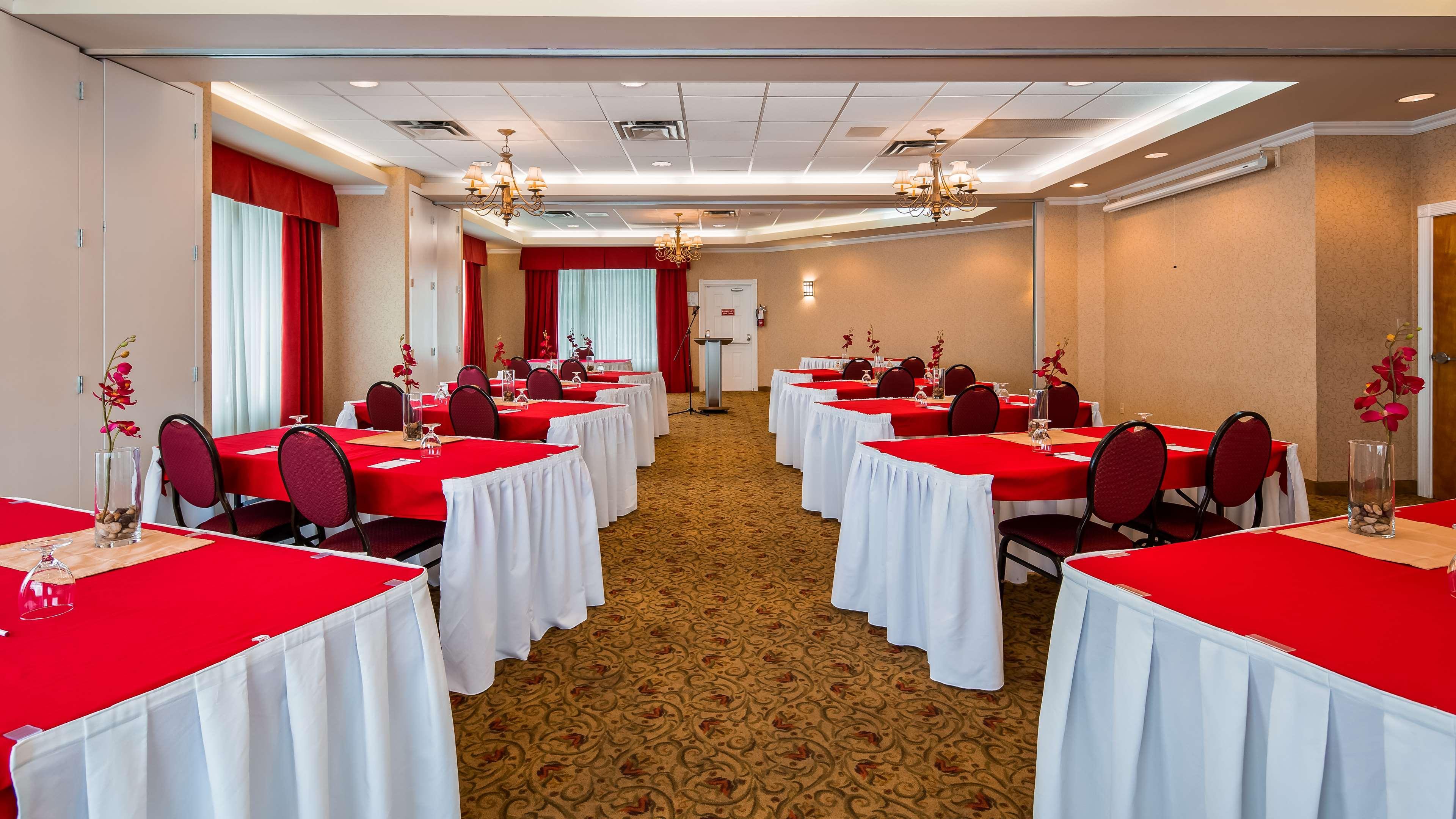 Best Western Plus Regency Inn And Conference Centre Abbotsford Exteriör bild